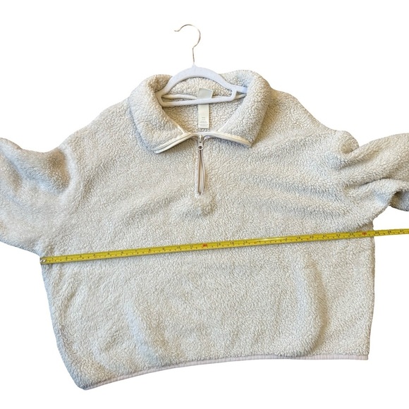 H&M Cream Teddy Fleece Textured Fabric Cropped Oversized Size M Cozy Neutral - Picture 7 of 13